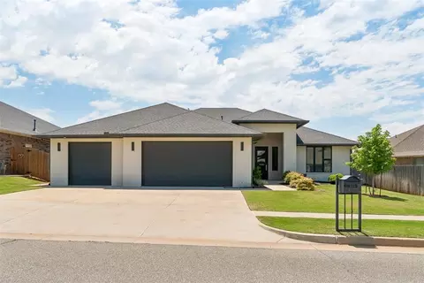 4312 NW 153rd St, Edmond, OK 73013