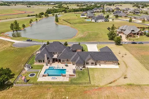 4446 Blackthorn Dr, Edmond, OK 73012