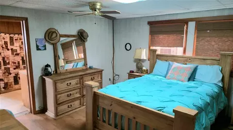 Bedroom - 417566 E 1140 Rd, Checotah, OK 74426 photo 10 of 13