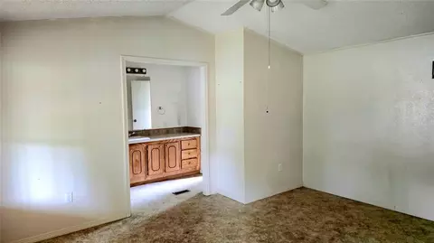 Bedroom - 417566 E 1140 Rd, Checotah, OK 74426 photo 2 of 13
