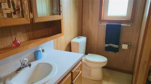 Bath - 417566 E 1140 Rd, Checotah, OK 74426 photo 6 of 6