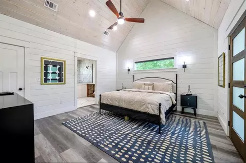 Bedroom - 422 Eagle Mountain Trl, Broken Bow, OK 74728 photo 1 of 3