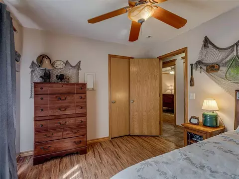 Bedroom - 1420 Canyon Lake Rd, Calumet, OK 73014 photo 4 of 4