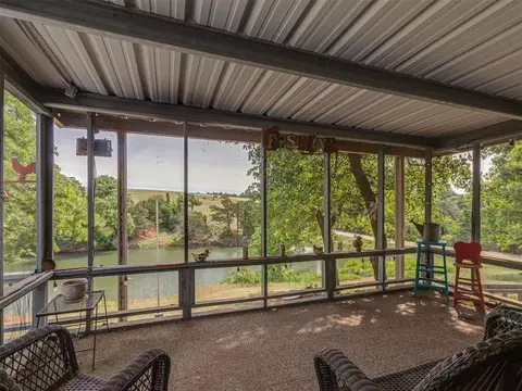 Exterior - 1420 Canyon Lake Rd, Calumet, OK 73014 photo 5 of 13