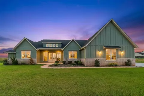 2692 S May Ave, Guthrie, OK 73044