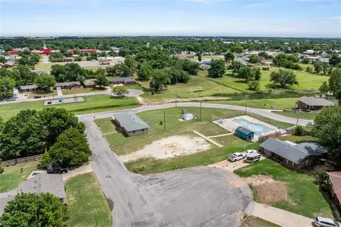 View/Area - 808 Mimosa Dr, Watonga, OK 73772 photo 1 of 3