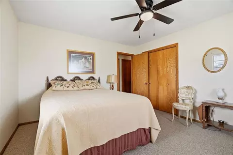 Bedroom - 808 Mimosa Dr, Watonga, OK 73772 photo 2 of 4