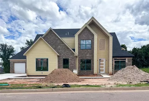 8132 Amber Ridge Dr, Edmond, OK 73034