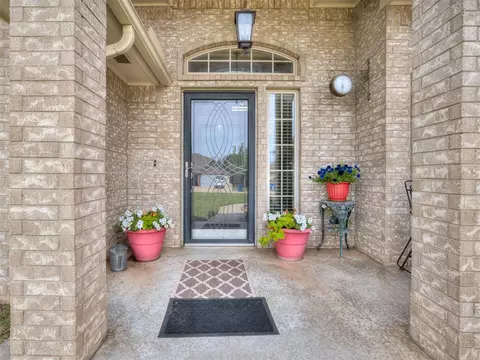 705 N White Tail Way, Mustang, OK 73064