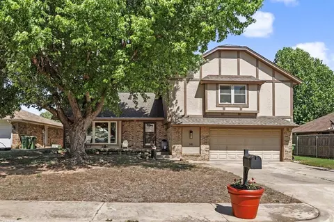 341 E Platt Dr, Yukon, OK 73099