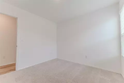 Bedroom - 13446 Dewberry Rd, Mcloud, OK 74851 photo 6 of 6