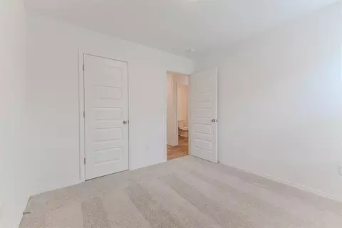 Bedroom - 13446 Dewberry Rd, Mcloud, OK 74851 photo 3 of 6