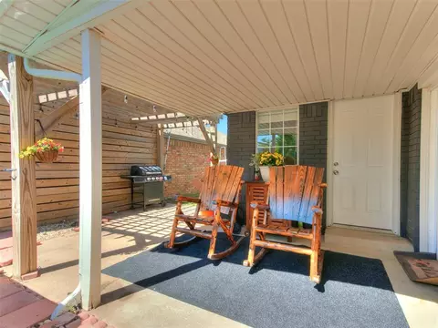 Exterior - 2114 Westmore Dr, Moore, OK 73170 photo 5 of 7
