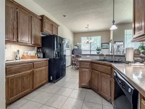 Kitchen - 3312 Ashton Dr, Moore, OK 73160 photo 5 of 6