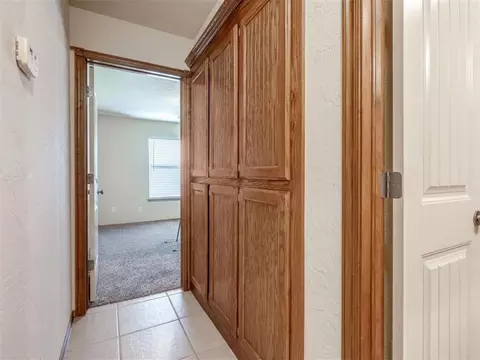 Entry Way - 3312 Ashton Dr, Moore, OK 73160 photo 4 of 4