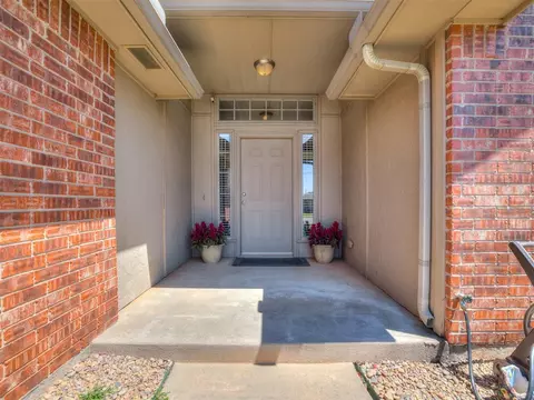 Entry Way - 3312 Ashton Dr, Moore, OK 73160 photo 1 of 4