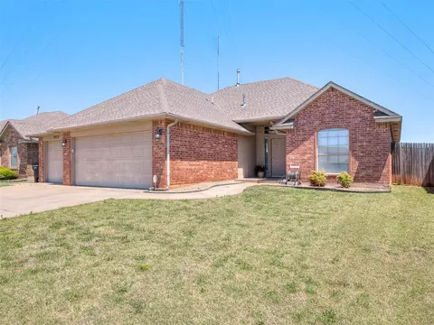 3312 Ashton Dr, Moore, OK 73160