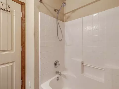 Bath - 3312 Ashton Dr, Moore, OK 73160 photo 10 of 10