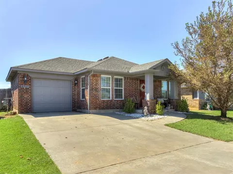 6712 NW 156 St, Edmond, OK 73013