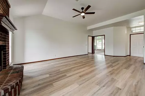 Living - 2800 Dalewood Pl, Norman, OK 73071 photo 5 of 7