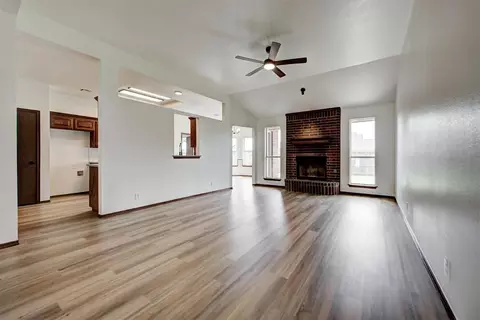 Living - 2800 Dalewood Pl, Norman, OK 73071 photo 2 of 7