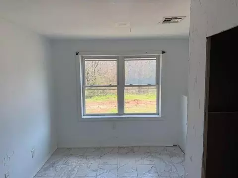 Bedroom - 332410 E 1030 Rd, Mcloud, OK 74851 photo 1 of 2