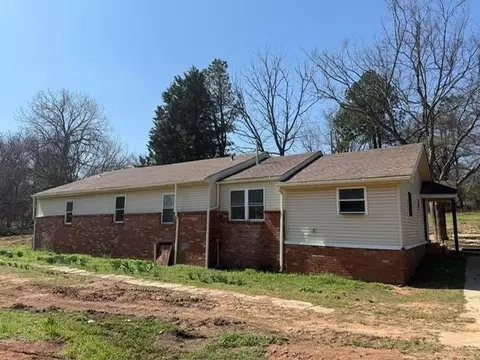 Exterior - 332410 E 1030 Rd, Mcloud, OK 74851 photo 1 of 5