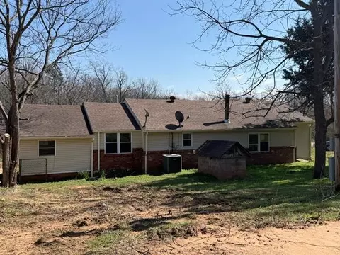 Exterior - 332410 E 1030 Rd, Mcloud, OK 74851 photo 5 of 5