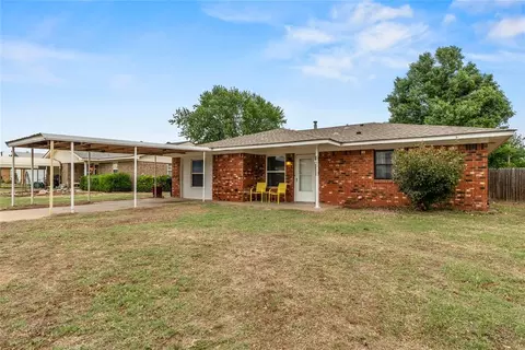 509 S Prouty Ave, Watonga, OK 73772
