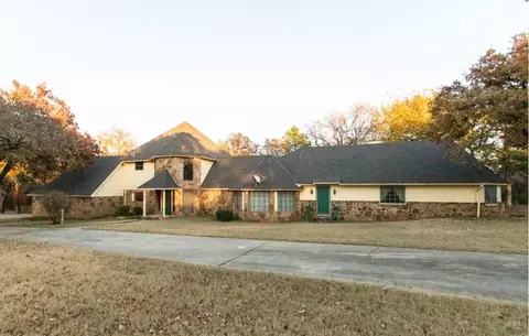 11512 Robinwood Ln, Oklahoma City, OK 73131