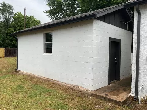 Exterior - 203 W Pine St, Tuttle, OK 73089 photo 2 of 8