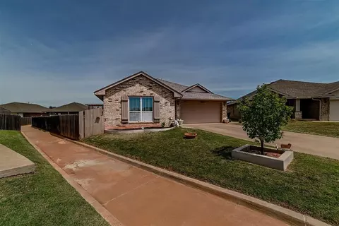 19825 Brunswick Ct, Edmond, OK 73012