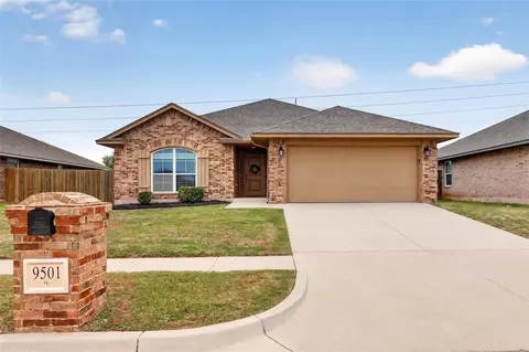 9501 Ashford Dr, Yukon, OK 73099
