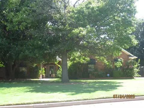11624 Kingswick Dr, Oklahoma City, OK 73162