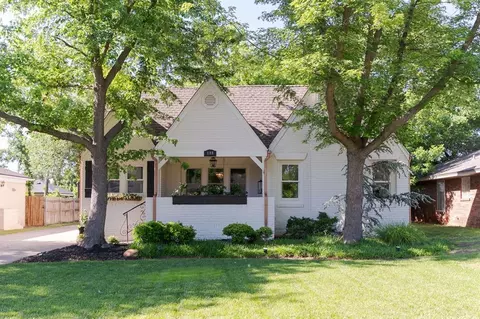 1108 W Wilshire Blvd, Nichols Hills, OK 73116