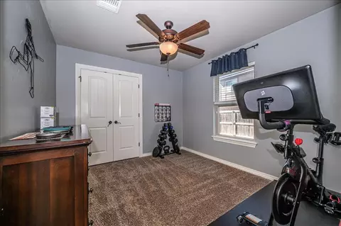 Bedroom - 4924 Champlain Pl, Edmond, OK 73025 photo 4 of 6