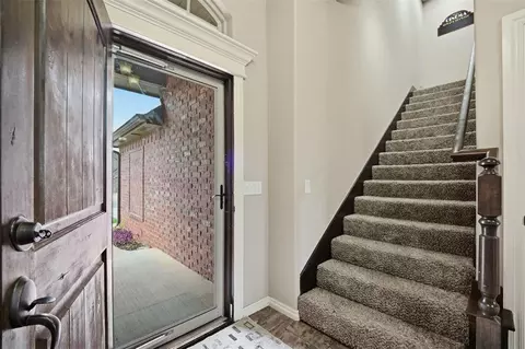 Entry Way - 4924 Champlain Pl, Edmond, OK 73025 photo 2 of 6