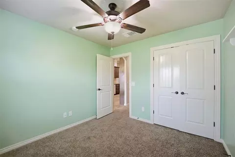 Bedroom - 4924 Champlain Pl, Edmond, OK 73025 photo 4 of 5
