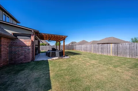 Exterior - 4924 Champlain Pl, Edmond, OK 73025 photo 7 of 9