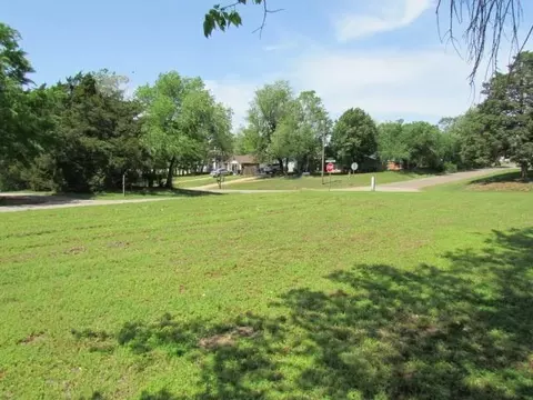1801 E University Ave, Guthrie, OK 73044 photo 12