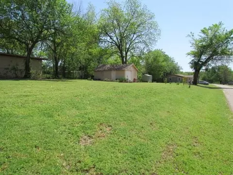 1801 E University Ave, Guthrie, OK 73044 photo 9