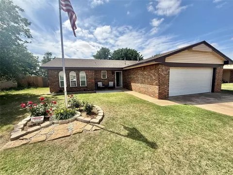 1712 Tyler St, Altus, OK 73521