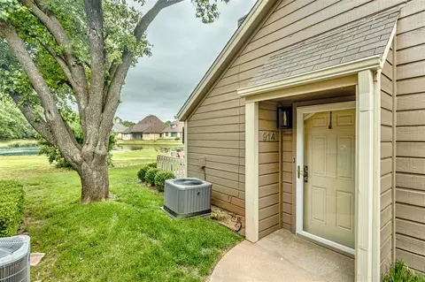 914 W Parkway Dr, Stillwater, OK 74075