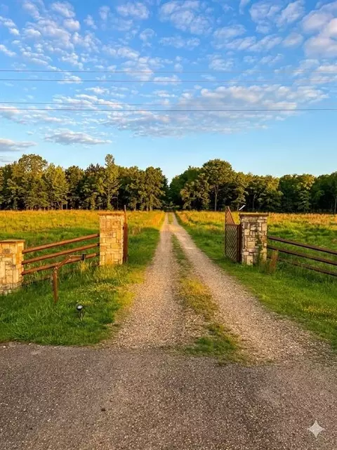 N Us-259 Frontage Highway, Broken Bow, OK 74728