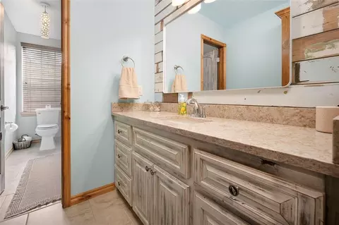 Bath - 1467 Conrad Ct, Mcloud, OK 74851 photo 4 of 5