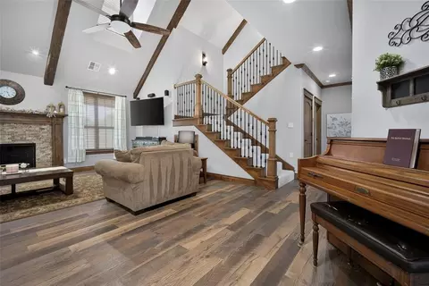 Entry Way - 1467 Conrad Ct, Mcloud, OK 74851 photo 2 of 3