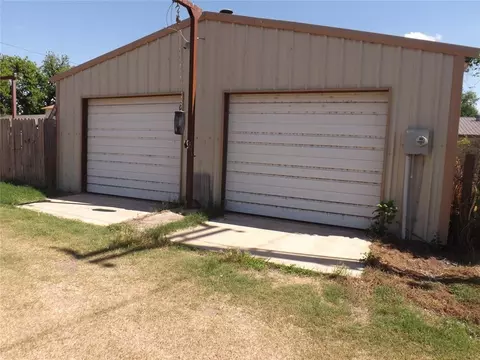 Other - 608 E Davis St, Tipton, OK 73570 photo 3 of 6