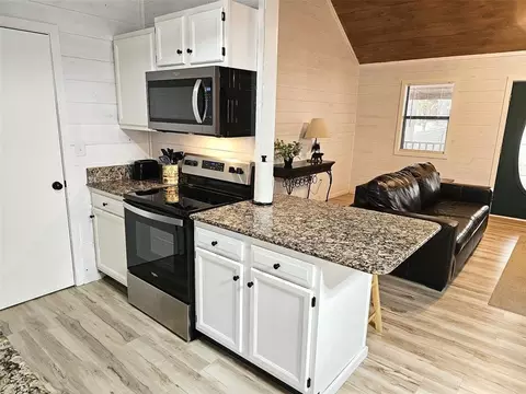 Kitchen - 178 Marlin Dr, Broken Bow, OK 74728 photo 2 of 2