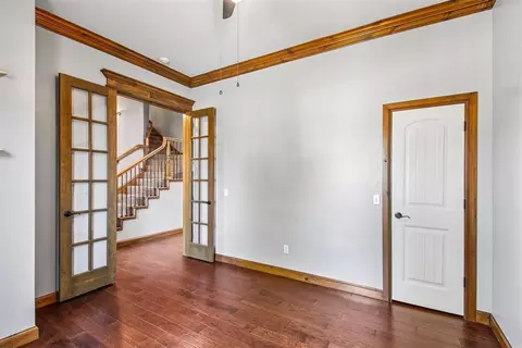 Entry Way - 1314 Ladera Cir, Moore, OK 73160 photo 3 of 6