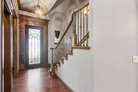 Entry Way - 1314 Ladera Cir, Moore, OK 73160 photo 1 of 6